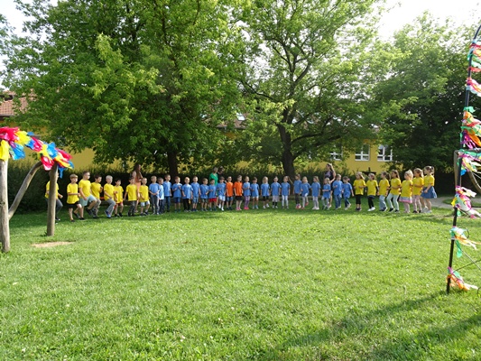 2025-06-22-Zahradní párty - Rozloučení s předškoláky-1.JPG